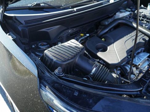 Used 2023 Chevrolet Equinox LT w/ Driver Convenience Package image 34