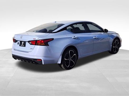 Used 2023 Nissan Altima 2.5 SR image 10