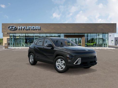 Used 2026 Hyundai Kona SE FWD image 2