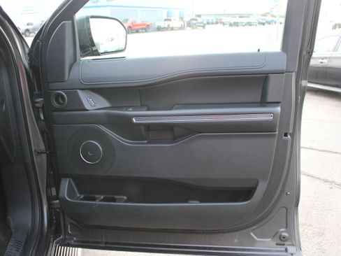 Used 2020 Ford Expedition XLT w/ Equipment Group 202A image 14