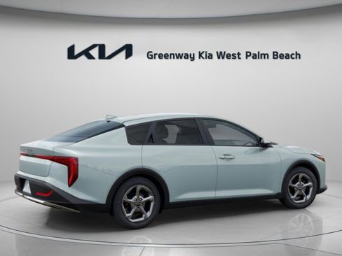 New 2026 Kia K4 LXS image 8