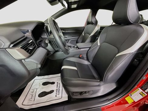 Used 2025 Toyota Camry SE w/ Convenience Package FWD image 20