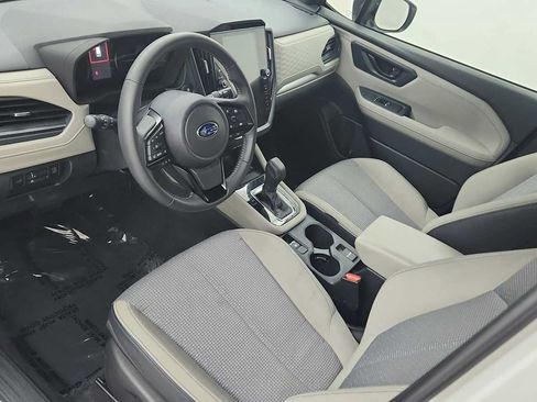 Used 2025 Subaru Forester Premium AWD/4WD image 11
