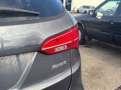 Used 2015 Hyundai Santa Fe Sport w/ Option Group 04 FWD image 9
