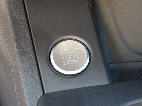 Used 2017 Audi A4 2.0T Prestige image 19