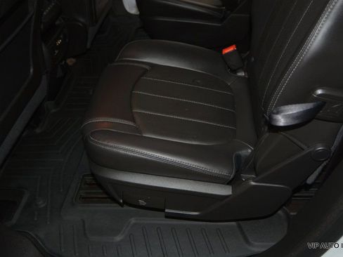 Used 2016 GMC Acadia Denali AWD/4WD image 26
