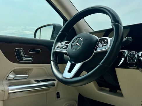 Certified 2023 Mercedes-Benz GLA 250 4MATIC image 16