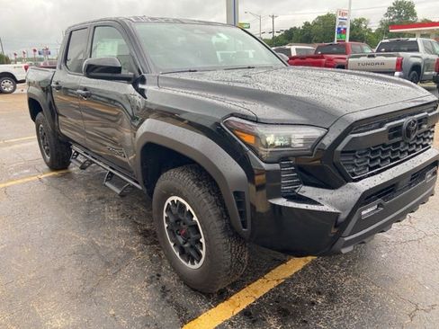 New 2026 Toyota Tacoma TRD Off-Road AWD/4WD image 7