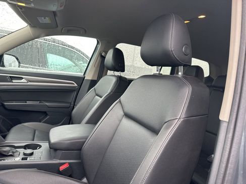 Used 2019 Volkswagen Atlas SE w/ Towing Package image 5