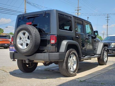 Used 2017 Jeep Wrangler Unlimited Sport w/ Quick Order Package 24S AWD/4WD image 6