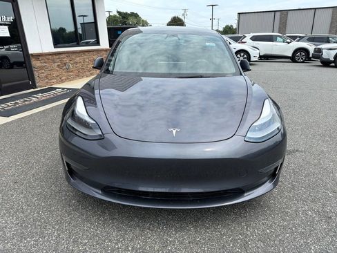 Used 2023 Tesla Model 3 Standard Range RWD image 9