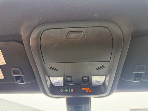 Used 2022 Chevrolet Equinox RS w/ RS Leather Package image 18