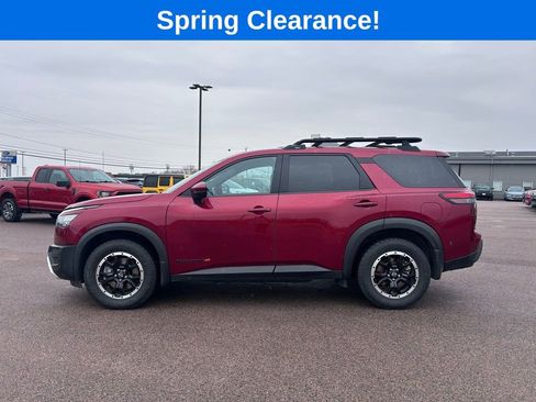 Used 2024 Nissan Pathfinder Rock Creek AWD/4WD image 3