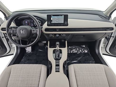 Used 2023 Honda HR-V LX image 11
