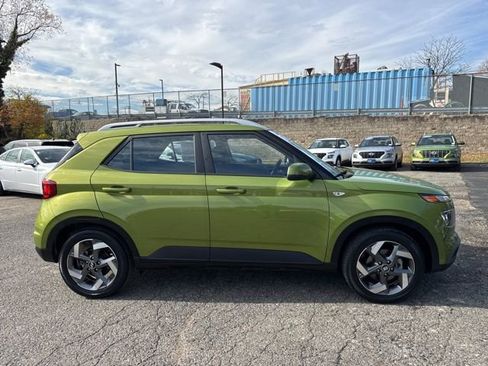 Certified 2022 Hyundai Venue SEL w/ Cargo Package image 14