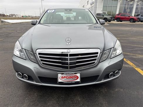 Used 2011 Mercedes-Benz E 550 4MATIC Sedan image 10