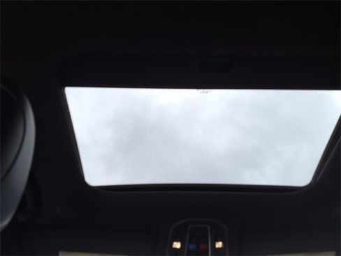 New 2025 Jeep Grand Cherokee L Altitude image 8