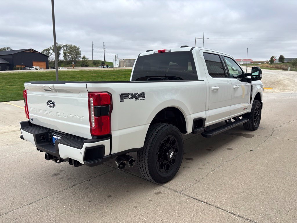 New 2027 Ford F350 Lariat w/ Black Appearance Package AWD/4WD image 4