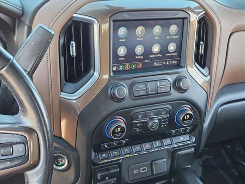 Used 2021 Chevrolet Silverado 1500 High Country w/ Technology Package image 14