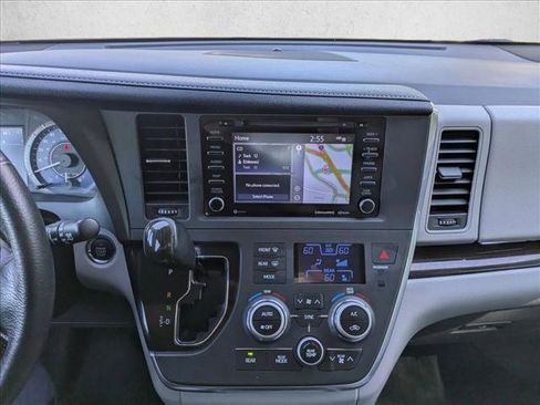 Certified 2018 Toyota Sienna XLE w/ XLE Navigation Package image 13