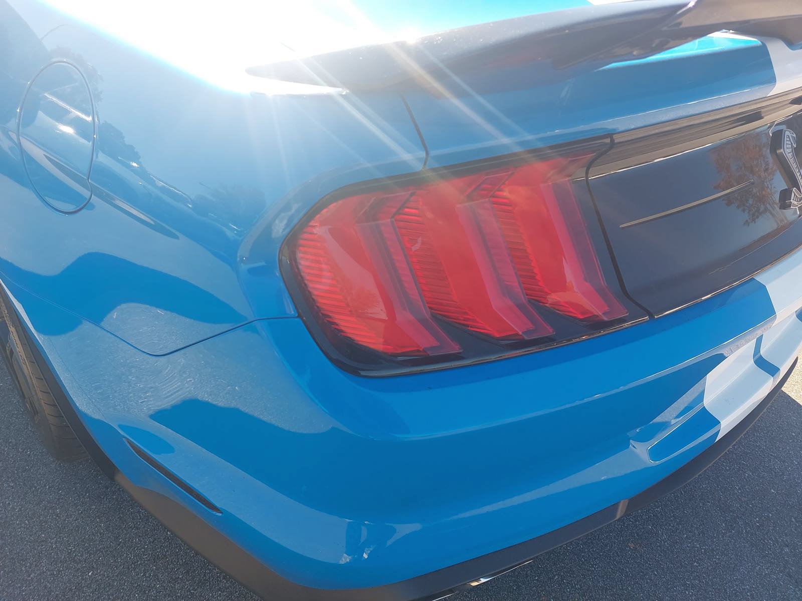 Used 2022 Ford Mustang Shelby GT500 w/ Technology Package RWD image 32