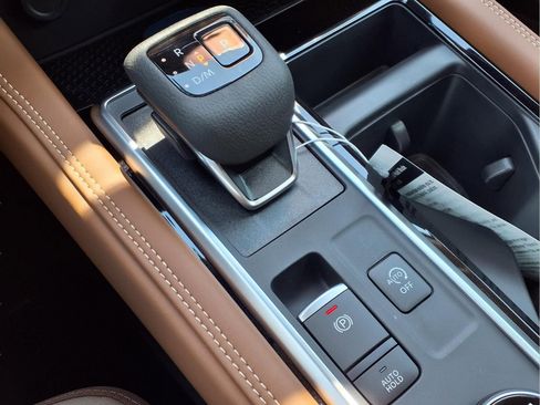 New 2026 Nissan Pathfinder Platinum AWD/4WD image 20