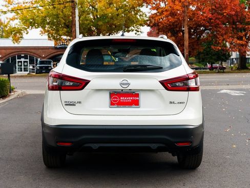 Used 2022 Nissan Rogue Sport SL w/ Premium Package image 5