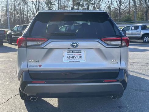 Used 2021 Toyota RAV4 XSE w/ XSE Grade Weather Package image 4