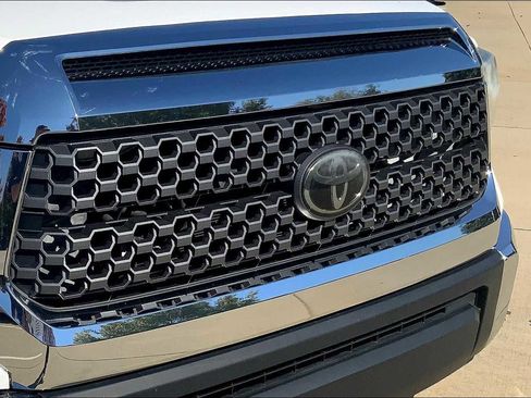 Used 2018 Toyota Tundra SR5 image 59