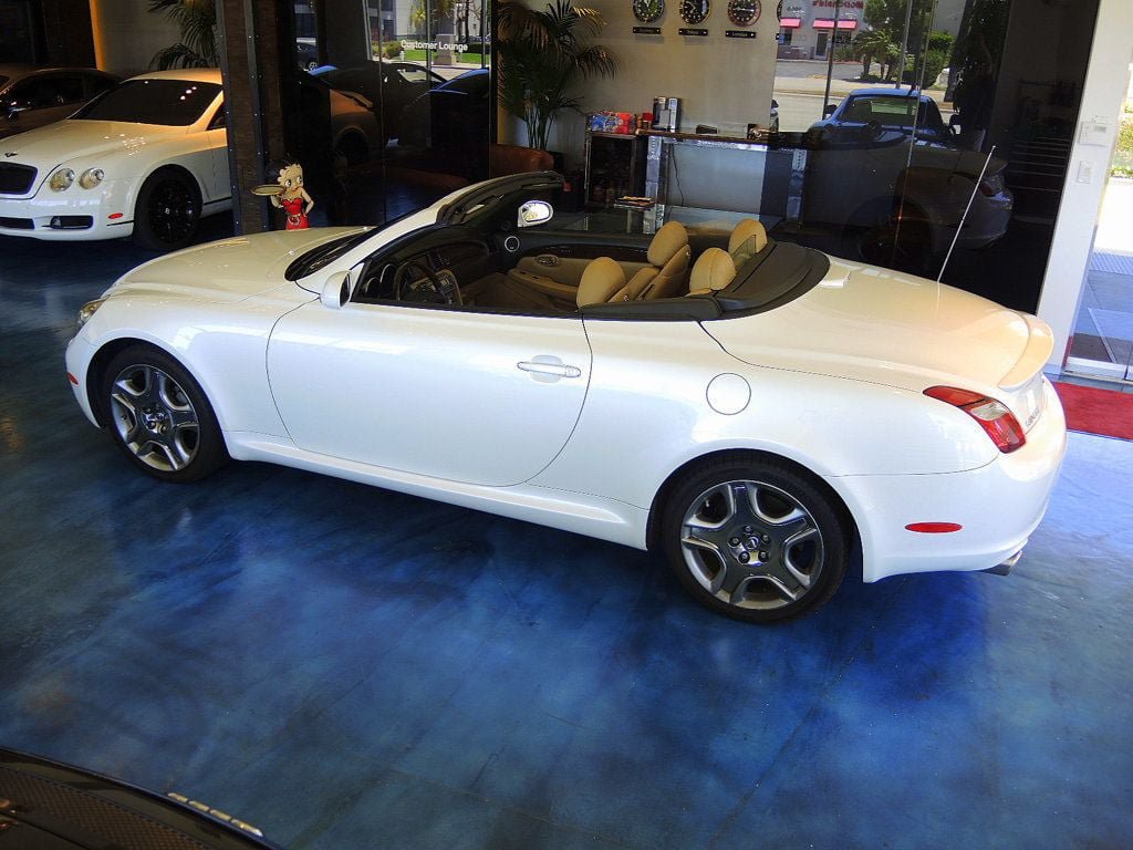 Used 2005 Lexus SC 430 Convertible w/ Preferred Accessory Pkg RWD image 24