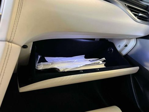 Used 2024 Genesis G70 2.5T AWD/4WD image 32