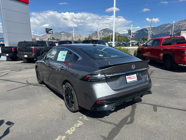 New 2027 Nissan Sentra SR w/ Floor Mat Package FWD image 9