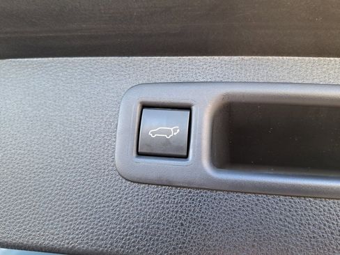 Used 2022 Toyota Highlander XLE image 39