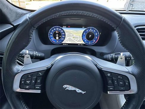 Used 2020 Jaguar F-PACE SVR image 24