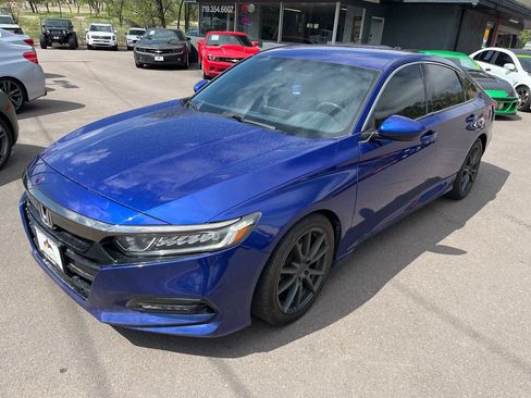 Used 2019 Honda Accord Sport image 3