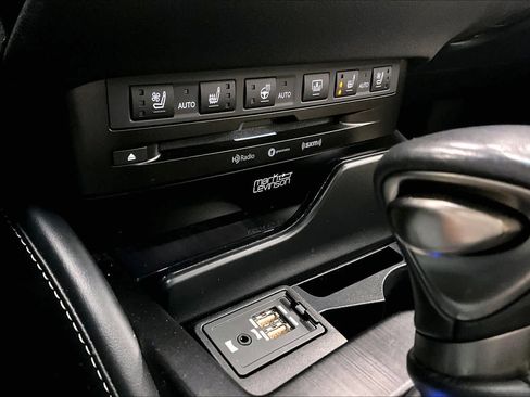 Used 2019 Lexus ES 350 Ultra Luxury w/ Accessory Package image 35