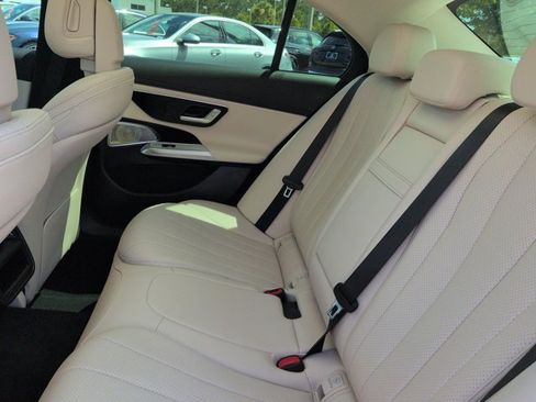 Used 2025 Mercedes-Benz E 350 Sedan image 13