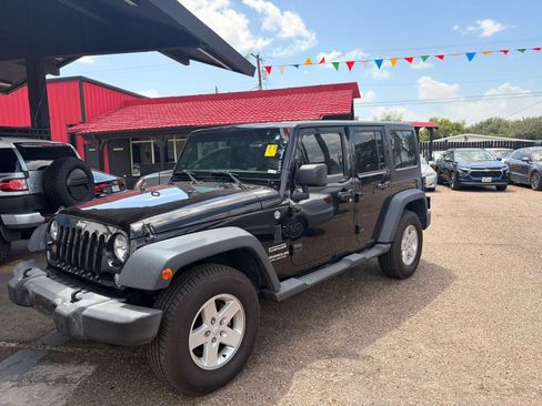 Used 2015 Jeep Wrangler Unlimited Sport AWD/4WD image 6