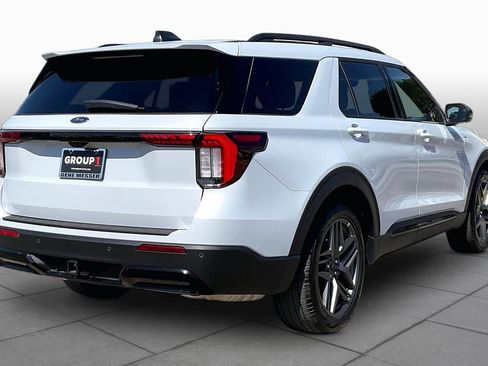 Used 2026 Ford Explorer ST-Line w/ ST-Line Street Pack RWD image 12