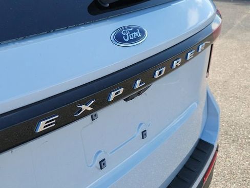 New 2026 Ford Explorer Active image 7
