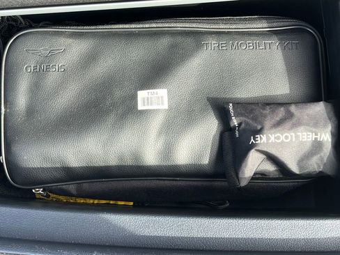 Used 2021 Genesis GV80 3.5T w/ Prestige Package 07 image 17