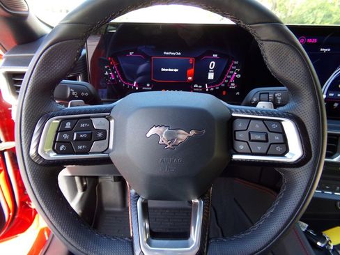 Used 2025 Ford Mustang GT Premium image 34