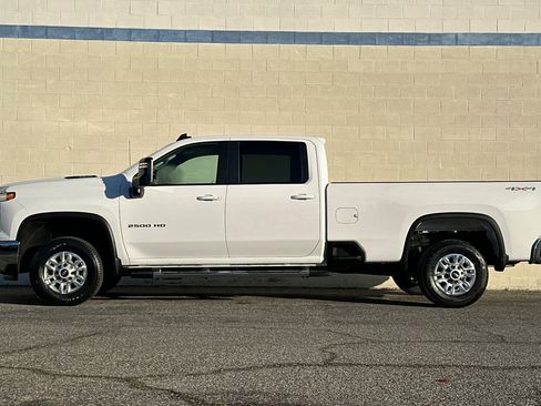 Used 2024 Chevrolet Silverado 2500 LT image 7