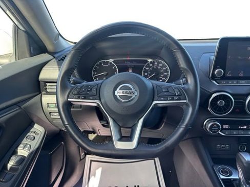 Used 2020 Nissan Sentra SV image 15
