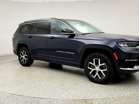 Used 2023 Jeep Grand Cherokee L Limited AWD/4WD image 3
