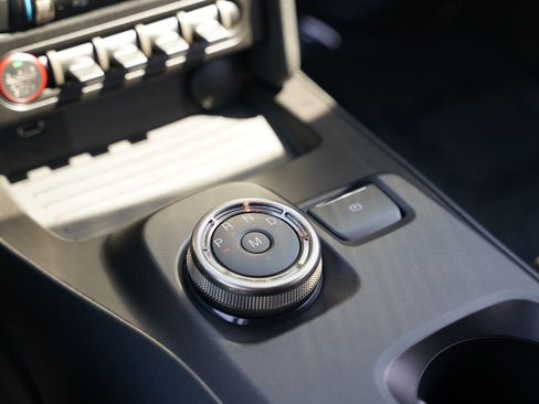 Used 2021 Ford Mustang Shelby GT500 w/ Carbon Fiber Track Pack image 22