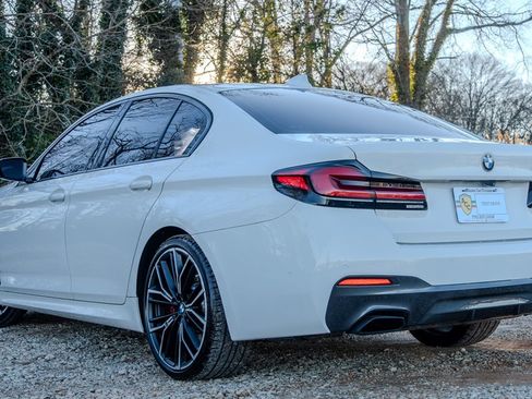 Used 2021 BMW 540i w/ Executive Package image 3