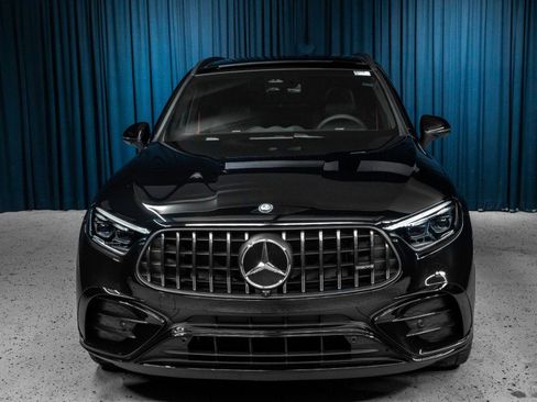 New 2025 Mercedes-Benz GLC 43 AMG 4MATIC image 2