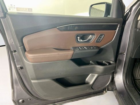 Used 2023 Honda Pilot Elite image 19
