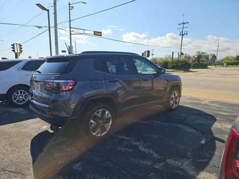 Used 2021 Jeep Compass Latitude AWD/4WD image 5